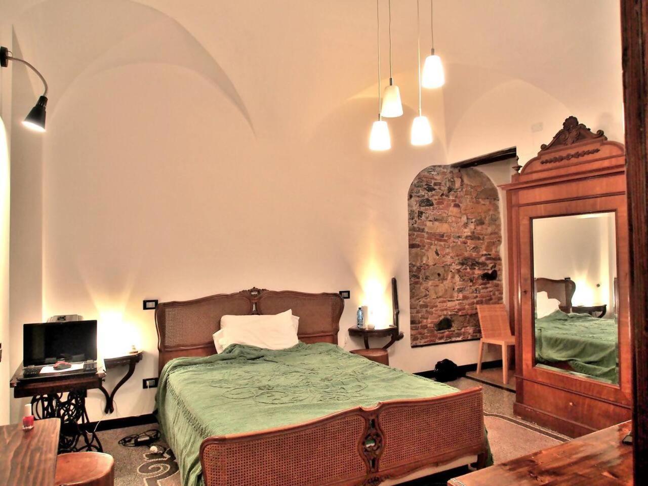 Lovingenoa Old Stone Apartment