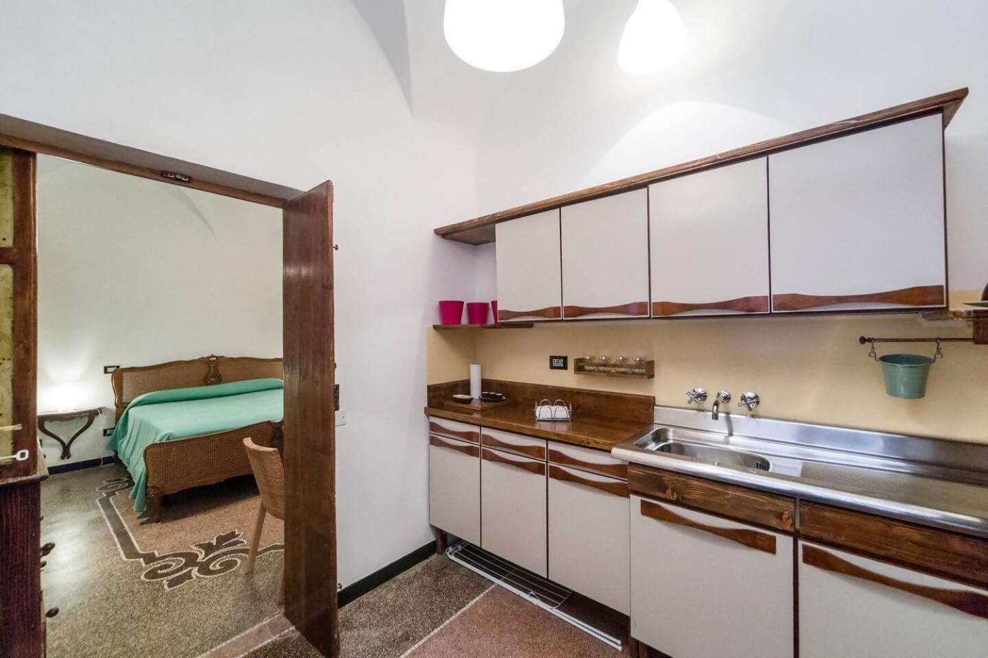 Apartment Lovingenoa Old Stone